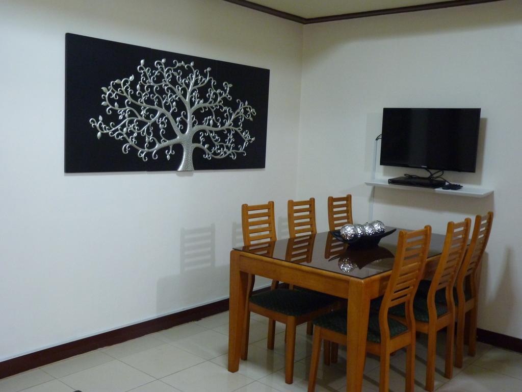 Mch Suites At Robinson'S Place Residences Manila Luaran gambar