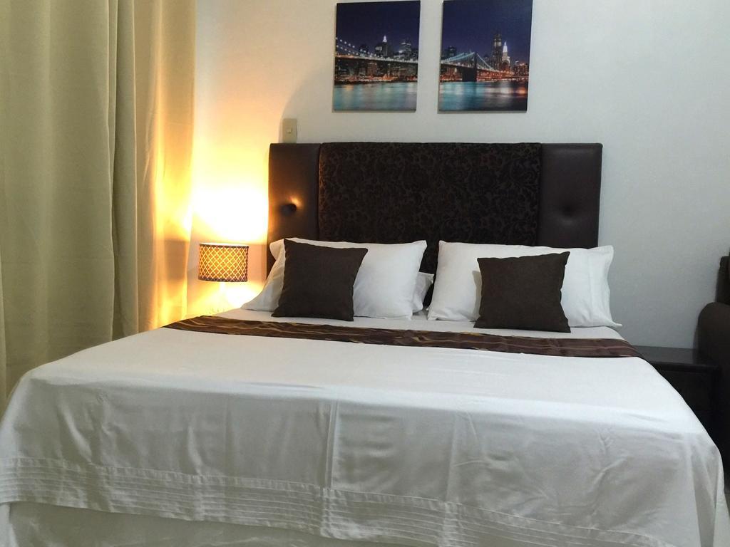 Mch Suites At Robinson'S Place Residences Manila Luaran gambar